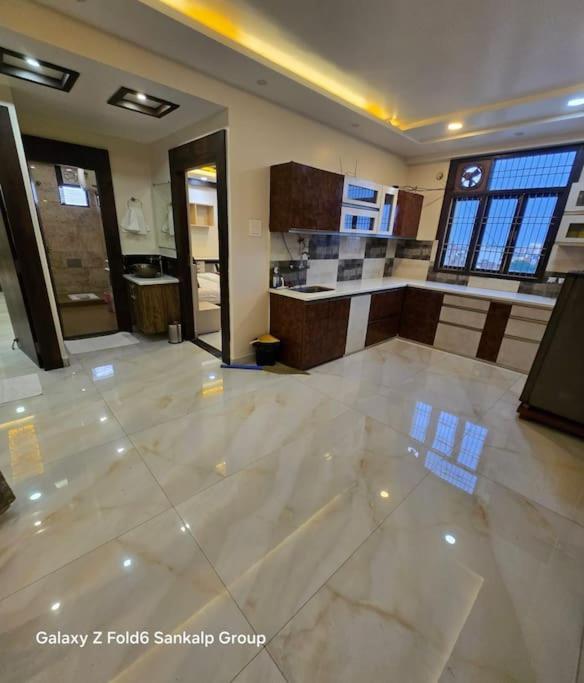 Sai Inn, 2 Bhk Luxury Flat At Mahmoorganj,
